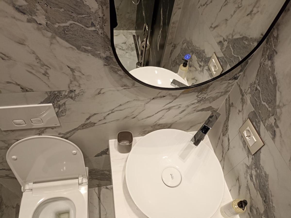 Deluxe Apartment Bllok Tirana Bagian luar foto