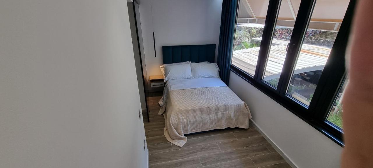 Deluxe Apartment Bllok Tirana Bagian luar foto