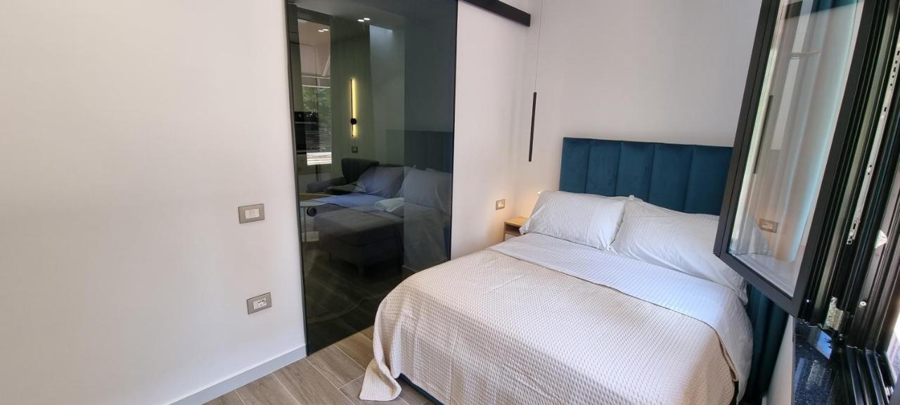 Deluxe Apartment Bllok Tirana Bagian luar foto