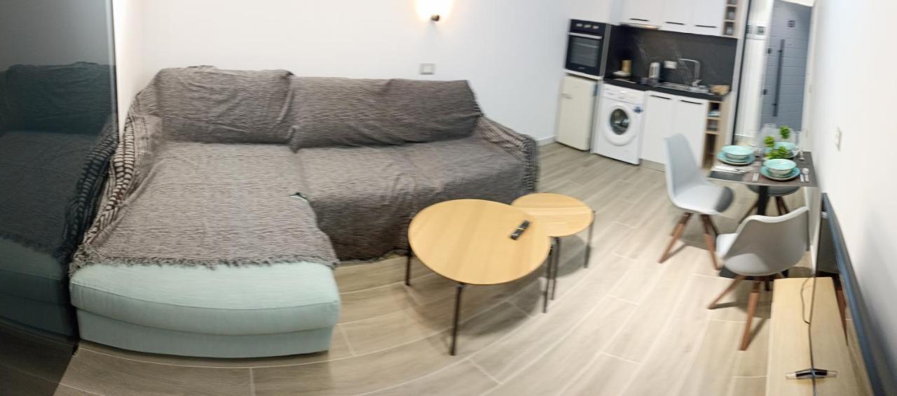 Deluxe Apartment Bllok Tirana Bagian luar foto