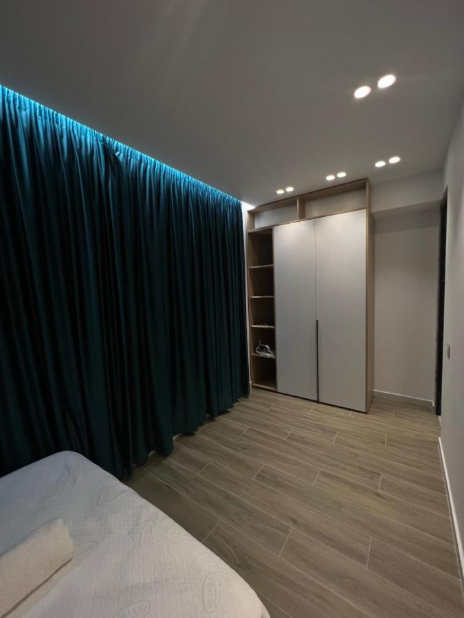 Deluxe Apartment Bllok Tirana Bagian luar foto