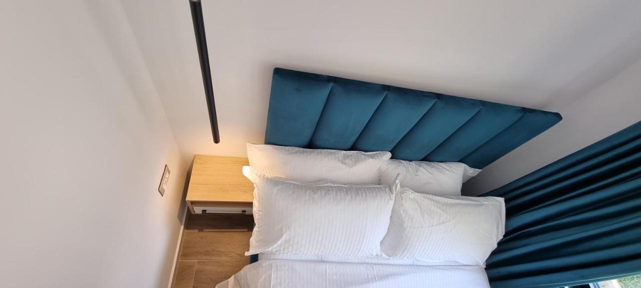 Deluxe Apartment Bllok Tirana Bagian luar foto